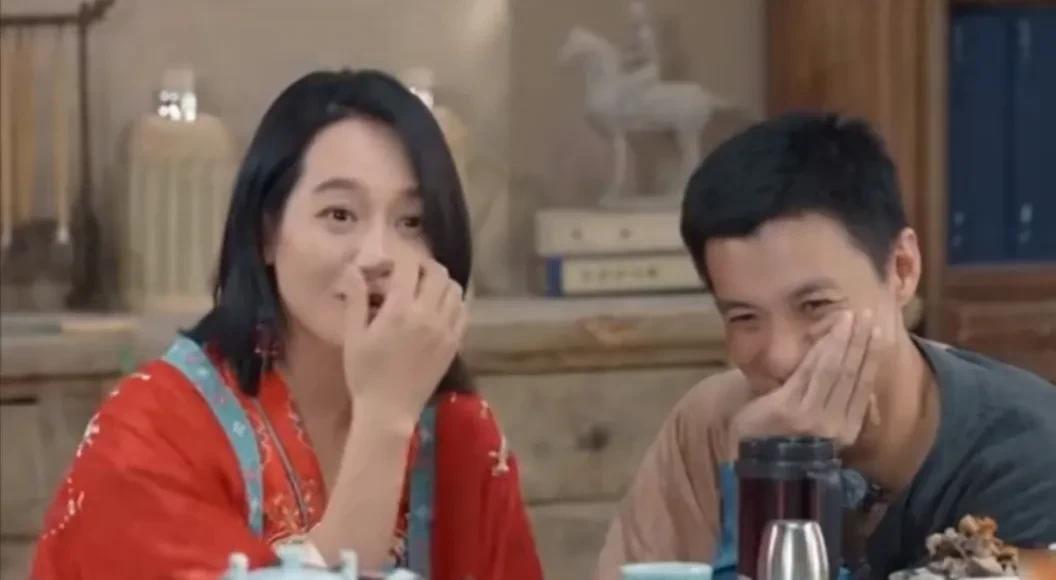 主持人朱丹说：“我见我公公婆婆的时候，那时候虽然说已经有宝宝了，而且一定会结婚的