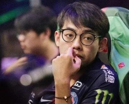 DOTA2:超哥maybe心目中的top中单超哥直播爆料他心目中的top中