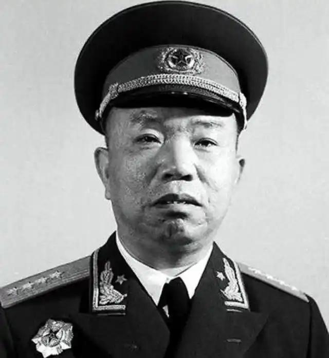 1968年，大将王树声在某机关单位食堂排队打饭，见一干部打了5份饭菜，顿感蹊跷。