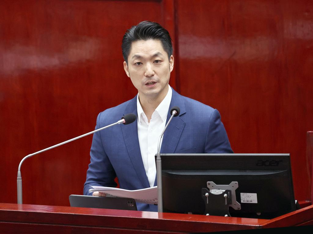 29日，台北市长蒋万安在台北市议会宣布，英伟达（辉达）已明确表态，将把其海外总部