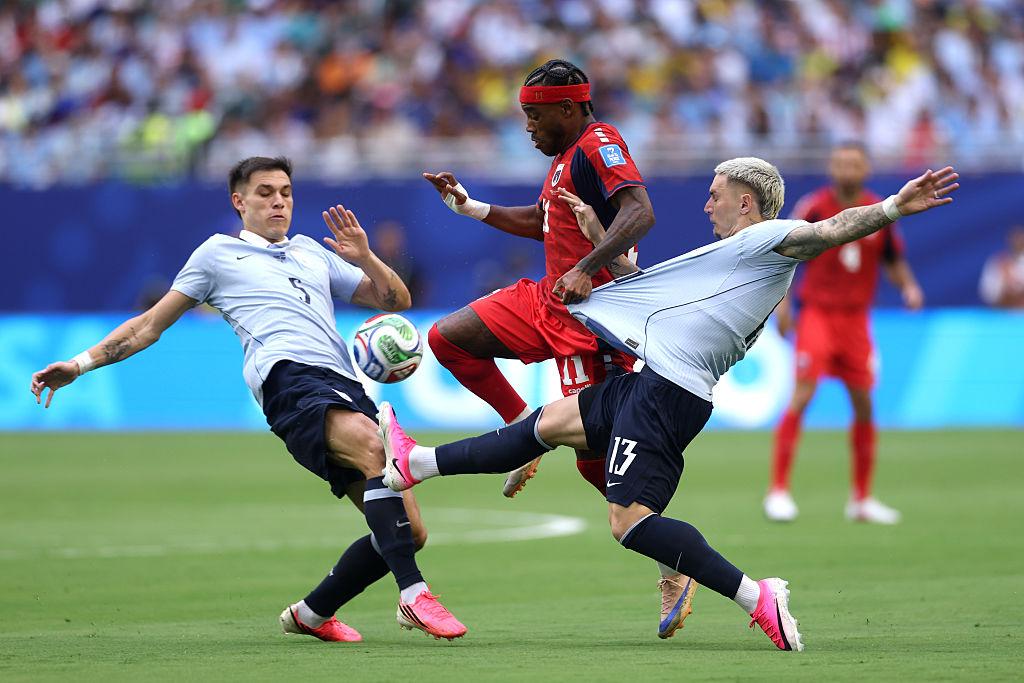 全场比分丨乌拉圭2-2佛得角2名英超球员登场🔽乌拉圭：：乌加特（曼