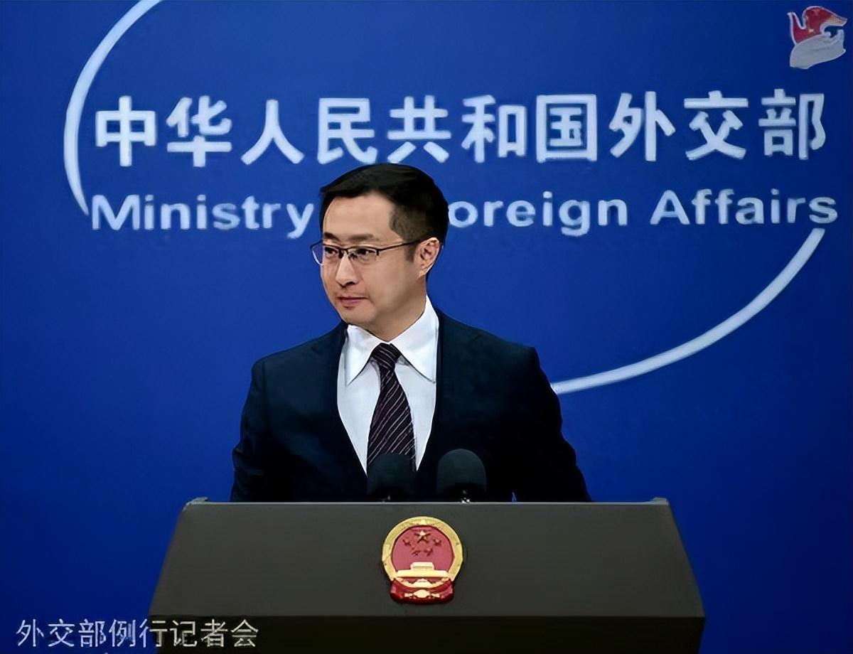 就在刚刚！清明前这一记重磅动作，直接把台海博弈摆到了台面上。官方正式宣布，国