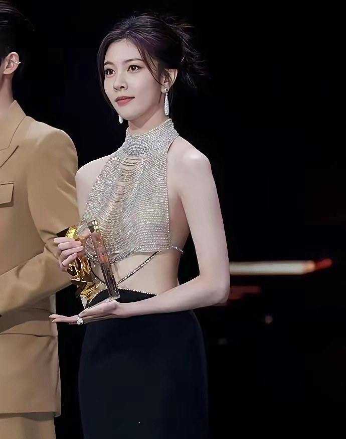 这衣服没有一点塑料吧？​​​