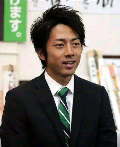 在5月31日，德国之声中文网写道：“日本防卫大臣在新加坡的防务论坛上驳斥了北京针