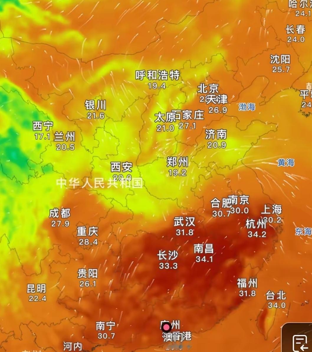 今年天气挺怪的，这都十月份了，南方各地还有30多度的，一点都不觉得冷，以往年这个