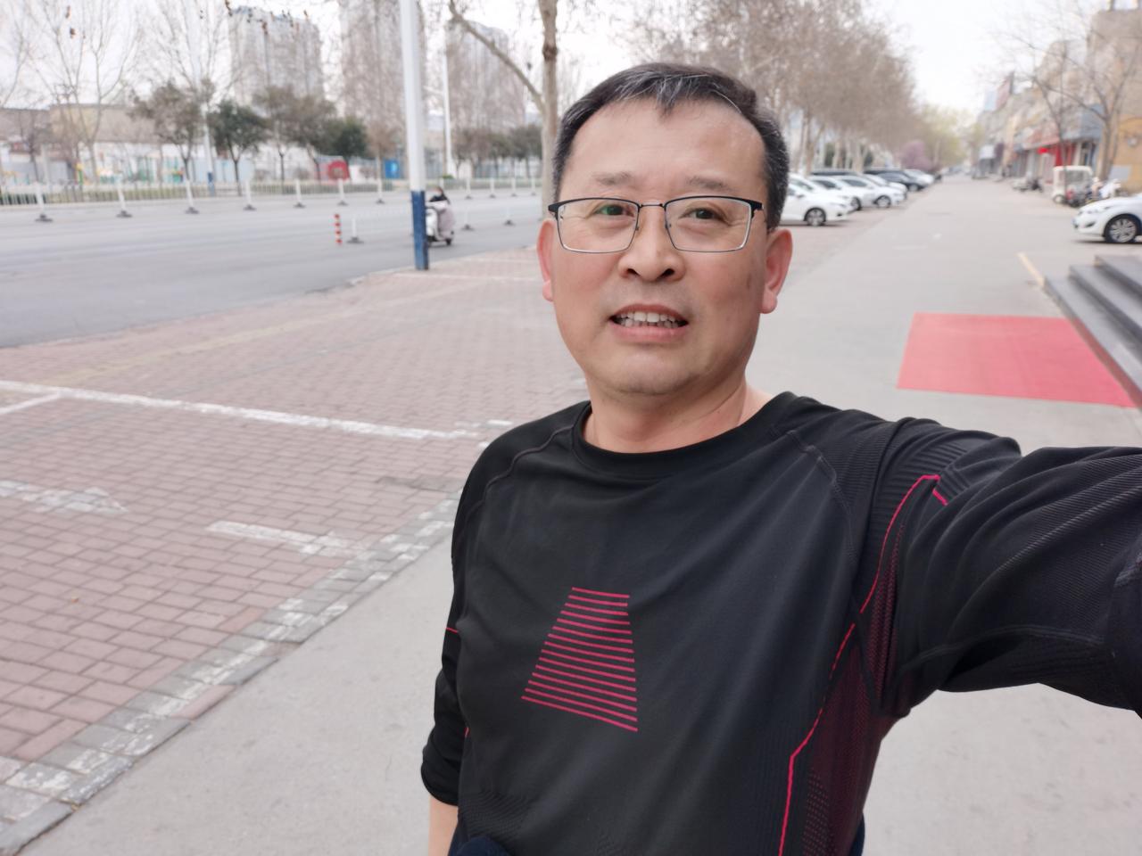 四重烟瘾，戒烟必须要逐一破解1️⃣尼古丁的圈套身体有维持尼古丁浓度的