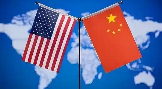 中美之间的矛盾几乎无解，美国太清楚，唯一能撼动它全球老大地位的就是中国，而中国也
