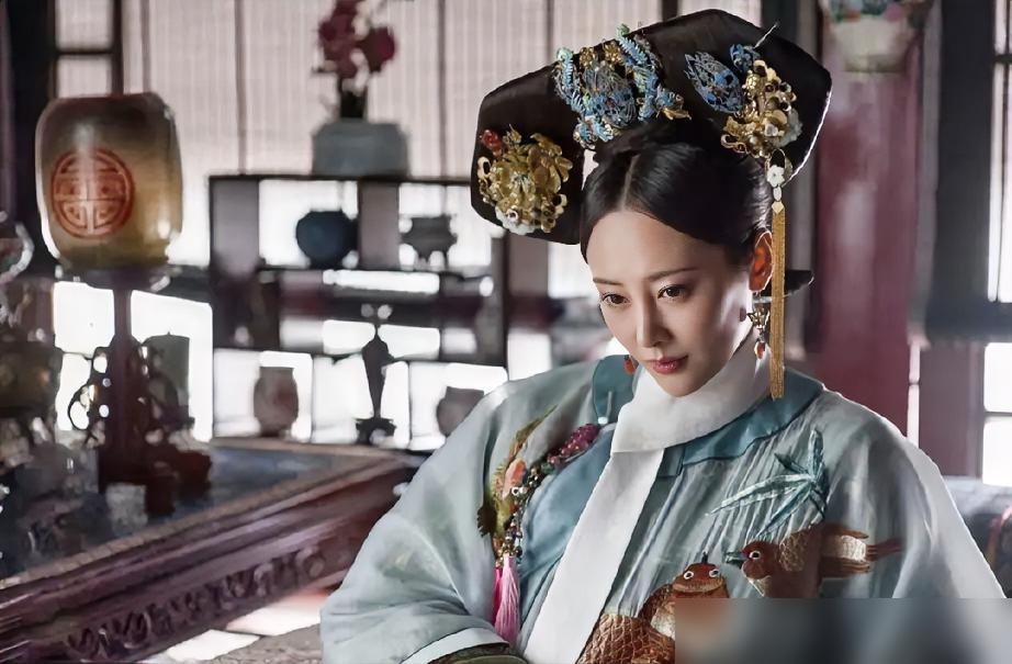 一夜之间喜欢和不喜欢李纯的人都沉默了不是她出了啥问题，是这位姐真的太出彩了