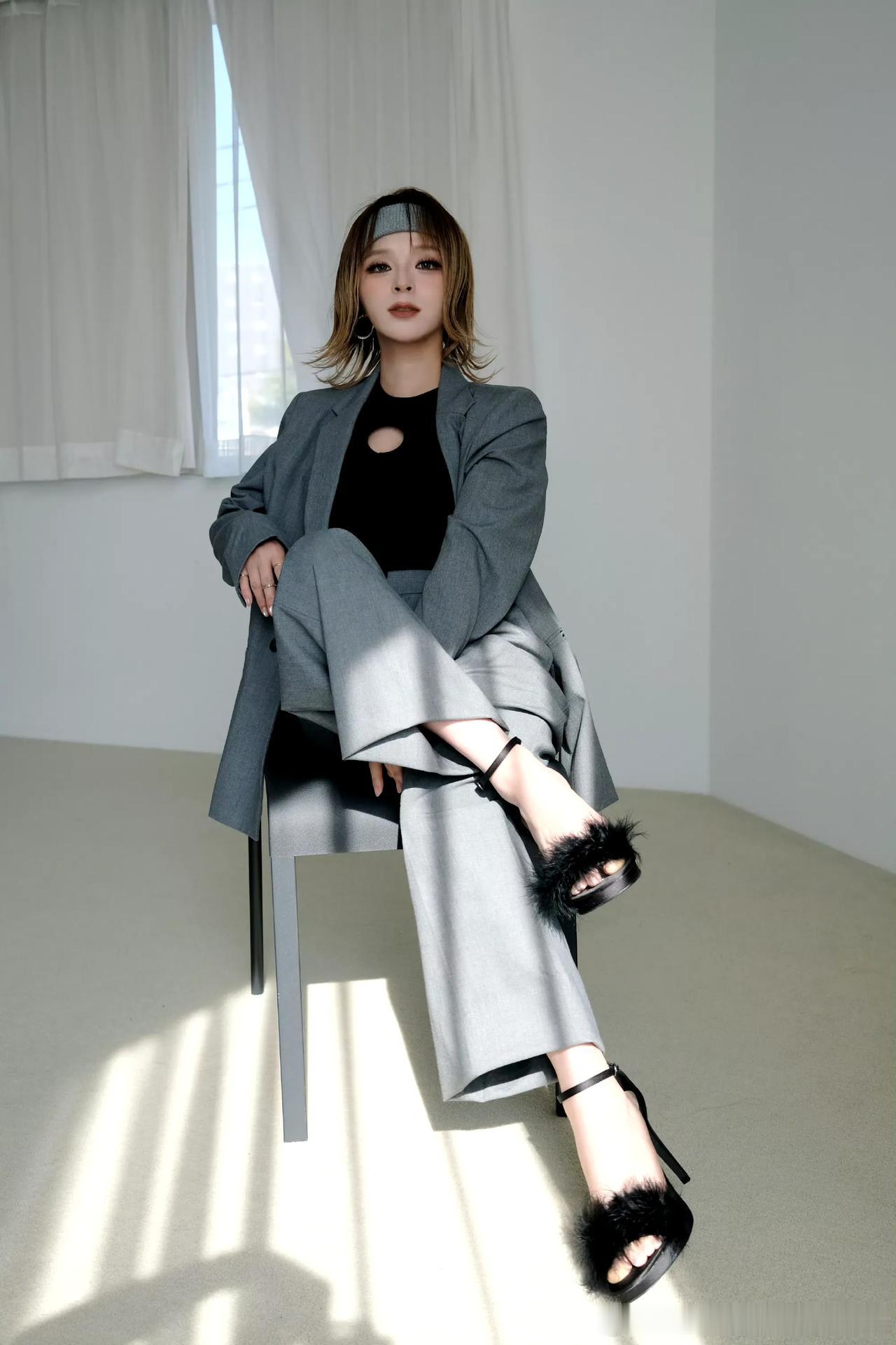 日本在华艺人都开始绣红旗了！参加浪姐的美依礼芽和演员矢野浩二都发了，美依礼