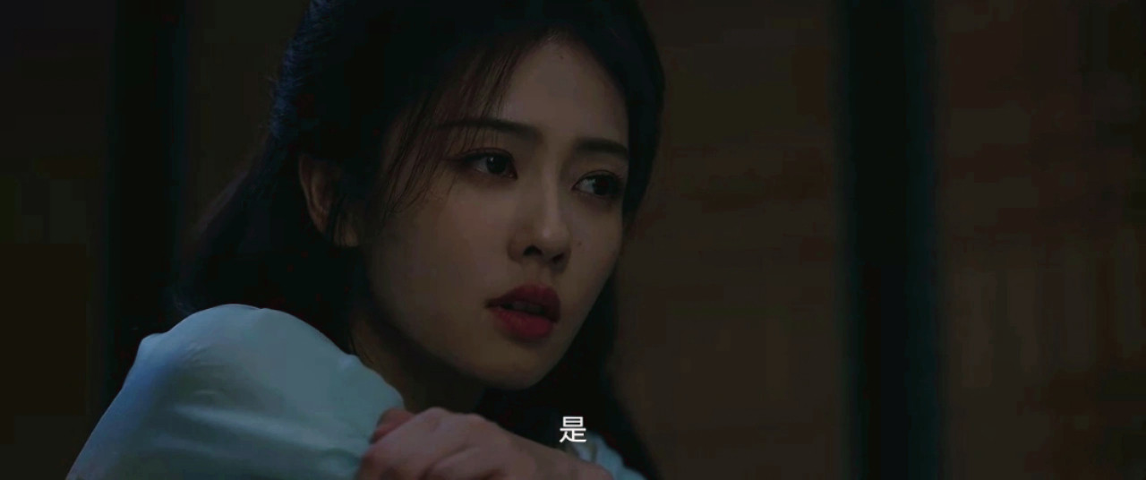 需要白鹿的时候，白鹿打个响指就能毁灭世界，央视也是白鹿家的，综艺上也能欺负资本老
