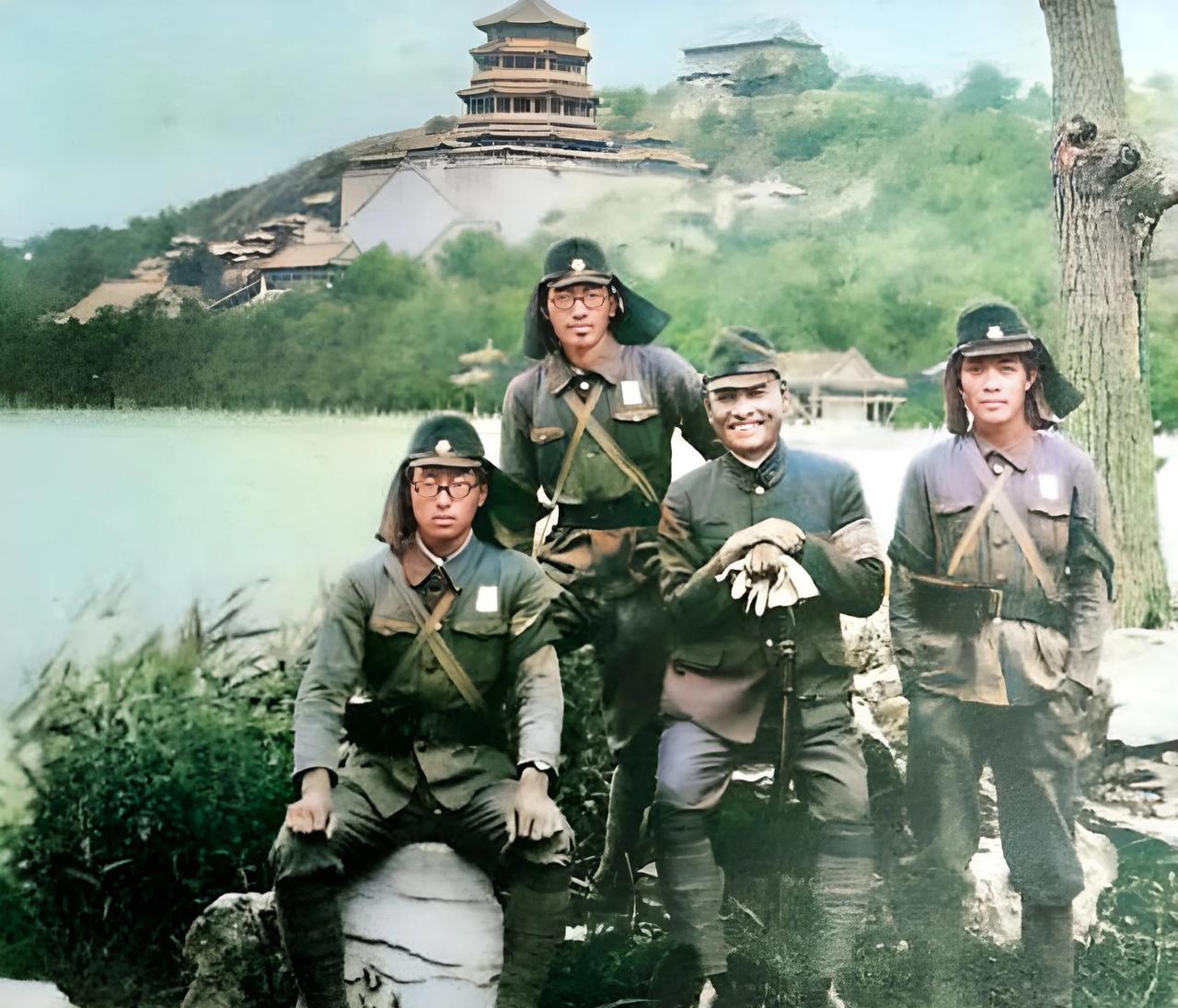 有多少人像我一样，看到这张照片，这气就不打一处来，恨不得一手把他们都捏死，方解这