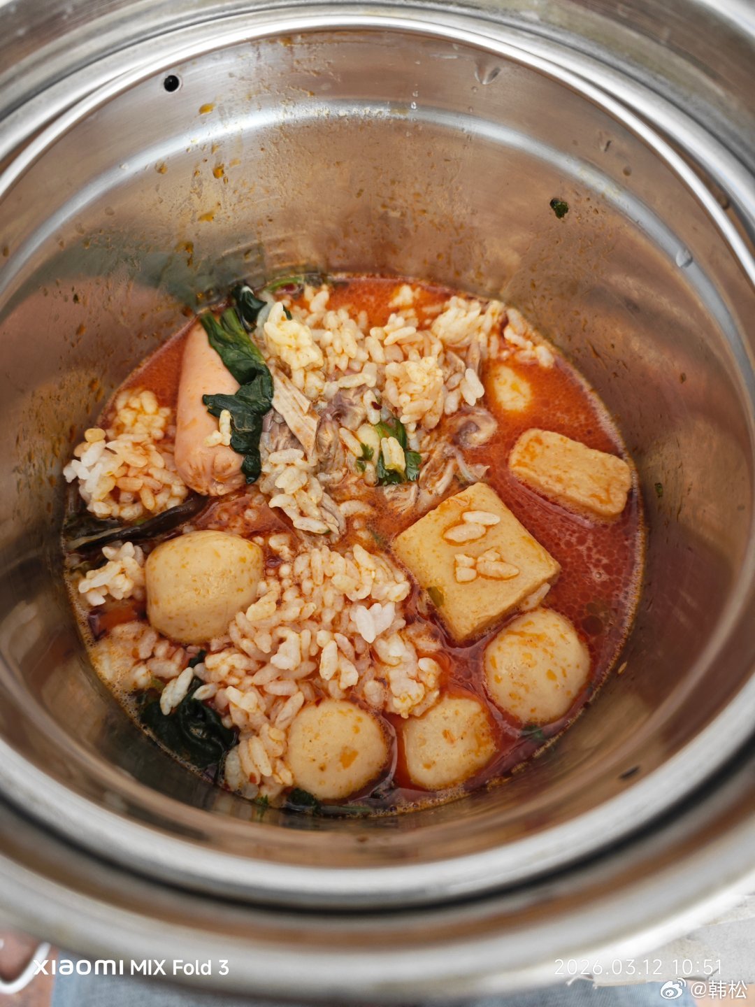 今天很累，没去食堂，热了剩饭吃。