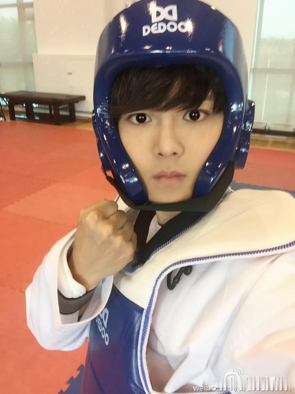 侯明昊嫩时候🎞️​​​