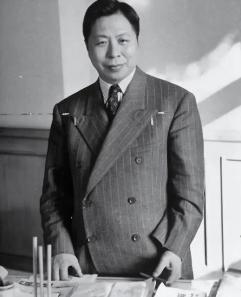 1953年4月，吴国桢辞去台湾省主席职务，向蒋介石当面辞行。谈话间，他直指蒋经国