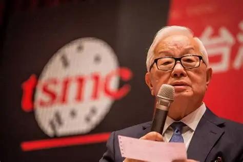 张忠谋在纽约面对《纽约时报》采访，甩下一句挺扎心的话：“如果美国真要扼杀中国半导