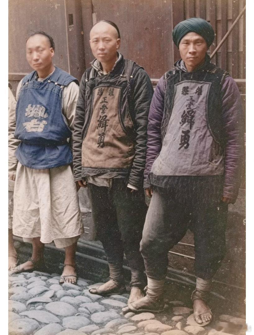 保护百姓、为了你好的、大清朝体制内工作人员！