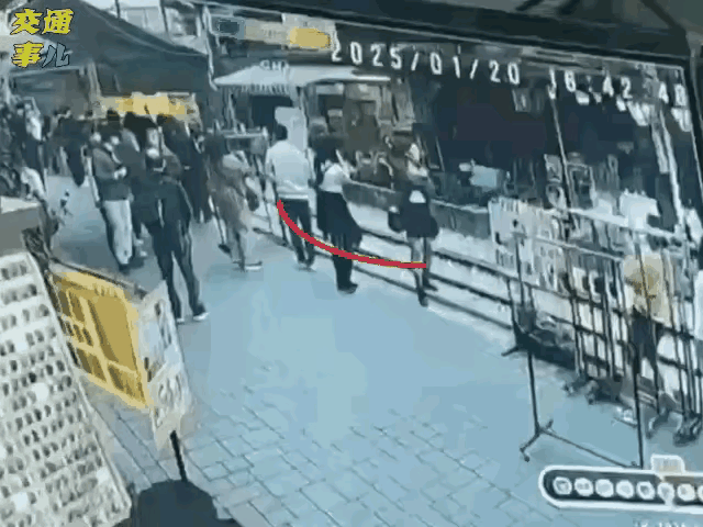 真是什么人，什么事都有啊为了拍照命都搭进去了