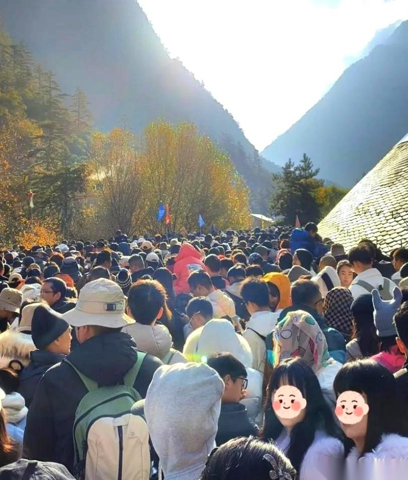 谁发明的“春秋假”？我跟你讲，这绝对是本年度最成功的一个“消费陷阱”。一个专