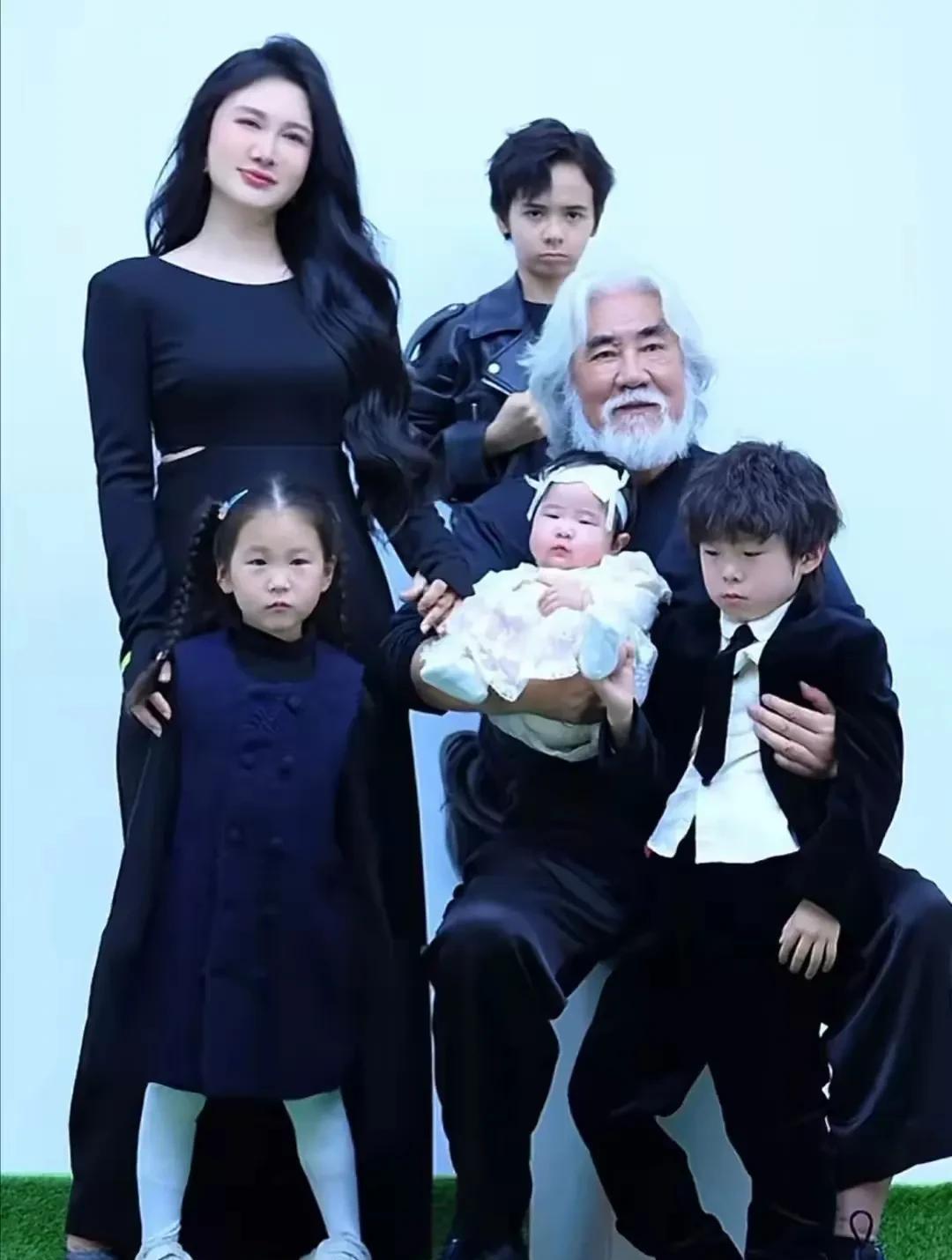 张纪中送孩子去上学时撞车，两车相撞后，他跟对方说:“我先送孩子去上学，我不会跑，