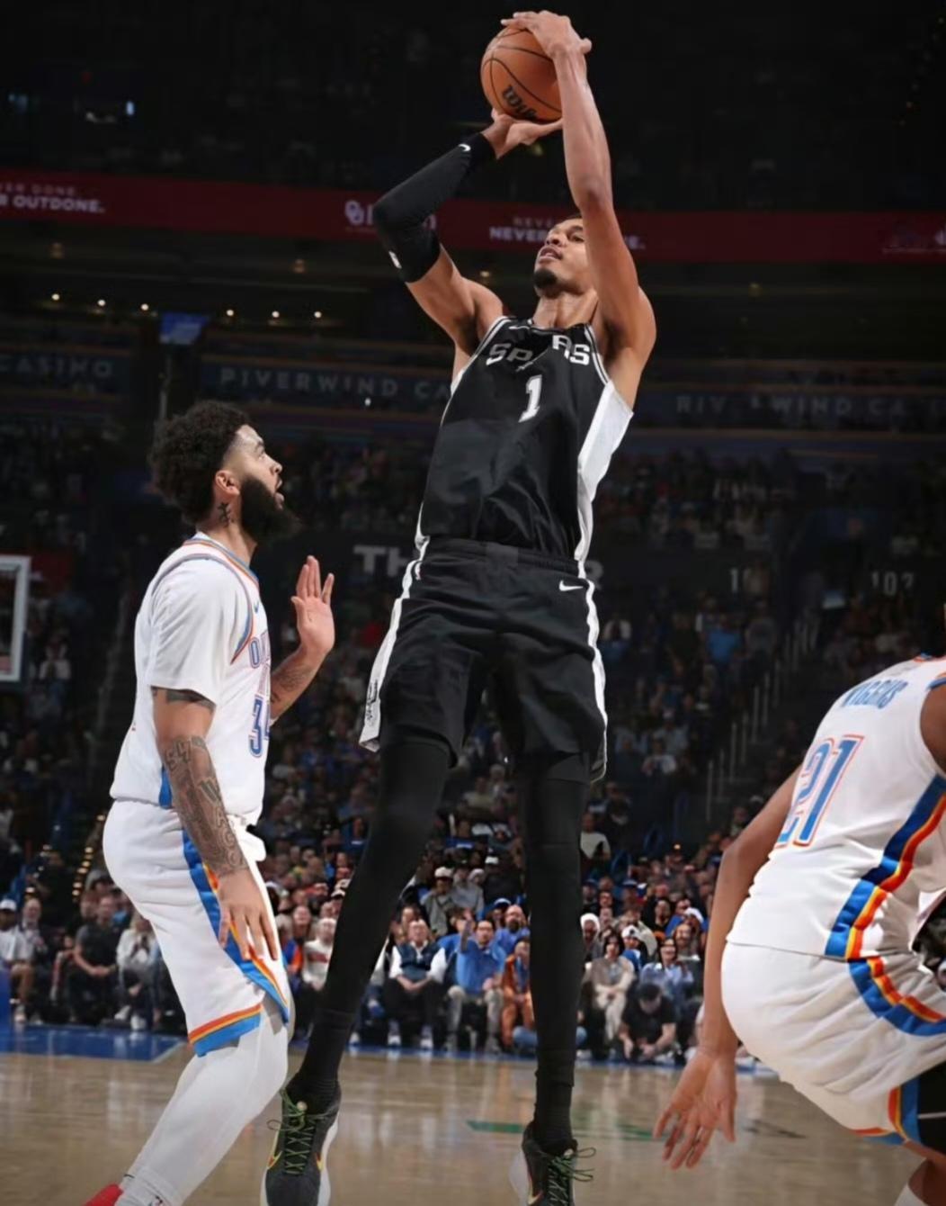 感谢芬奇教练和马刺告诉全联盟：雷霆并非不可战胜！全NBA打不过雷霆，而雷霆打不