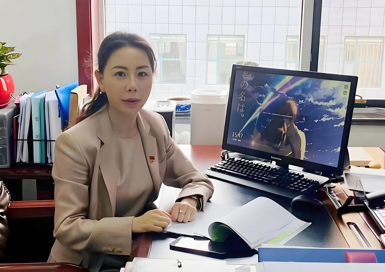今天在网上看到了青海省西宁市城西区于女士的消息，看她的简历跟我是同一年生的，相貌
