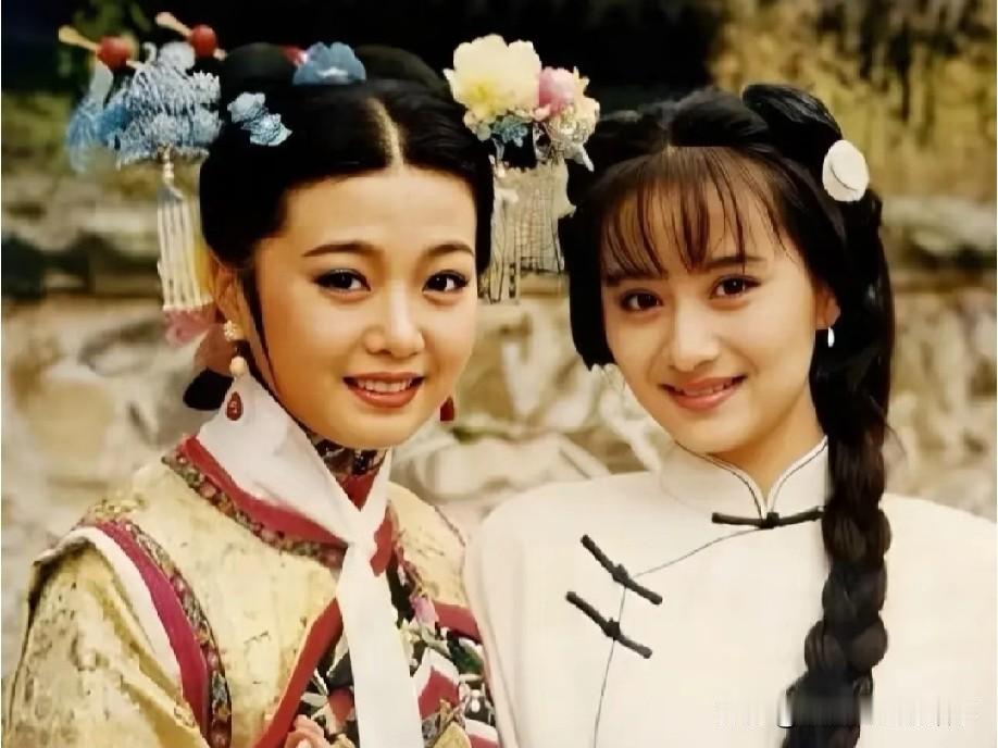早前有人说《梅花三弄》里陈德容不如兰馨公主漂亮，其实两人美在不同路子——陈德容当