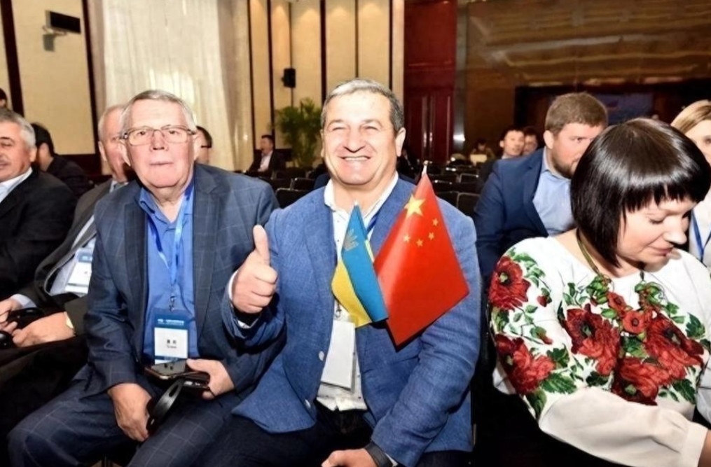 1991年，200名乌克兰专家来中国做出巨大贡献后，在采访中竟然号啕大哭。他们在