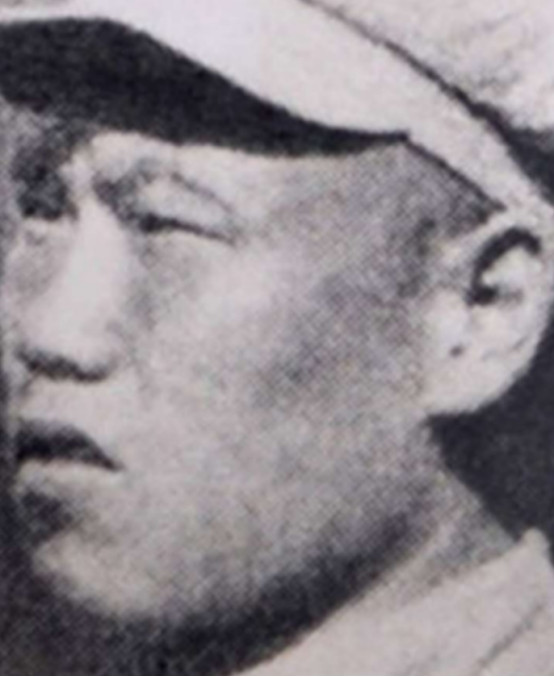1951年，一志愿军往阵地送弹药，可当他到达后，却发现干部全牺牲，而战士更是乱成