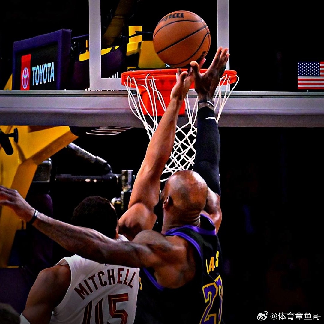 洛杉矶湖人三月份湖人队的防守——❌布伦森—19投8中，7次失误❌爱德华