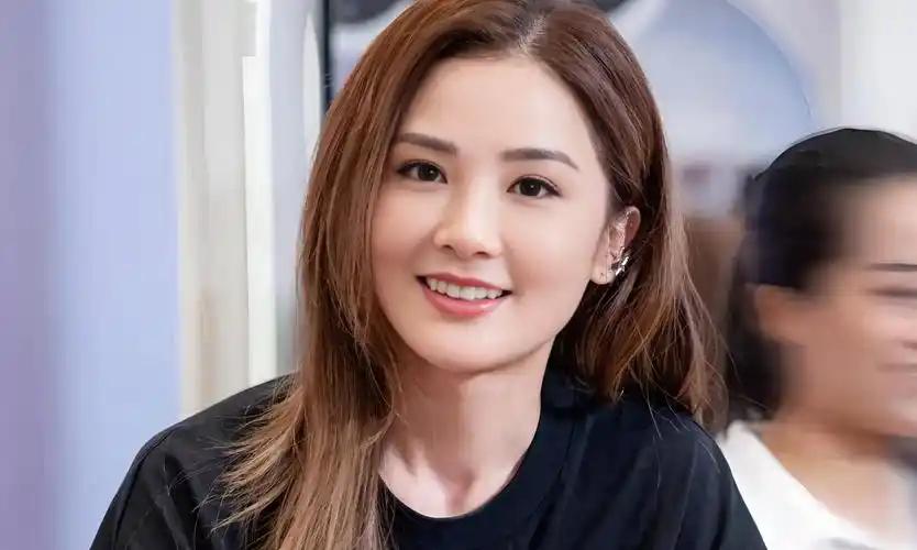 为什么感觉阿SA对阿娇的好是立人设呢？ 其实根本不是阿SA装天真，是阿娇真的