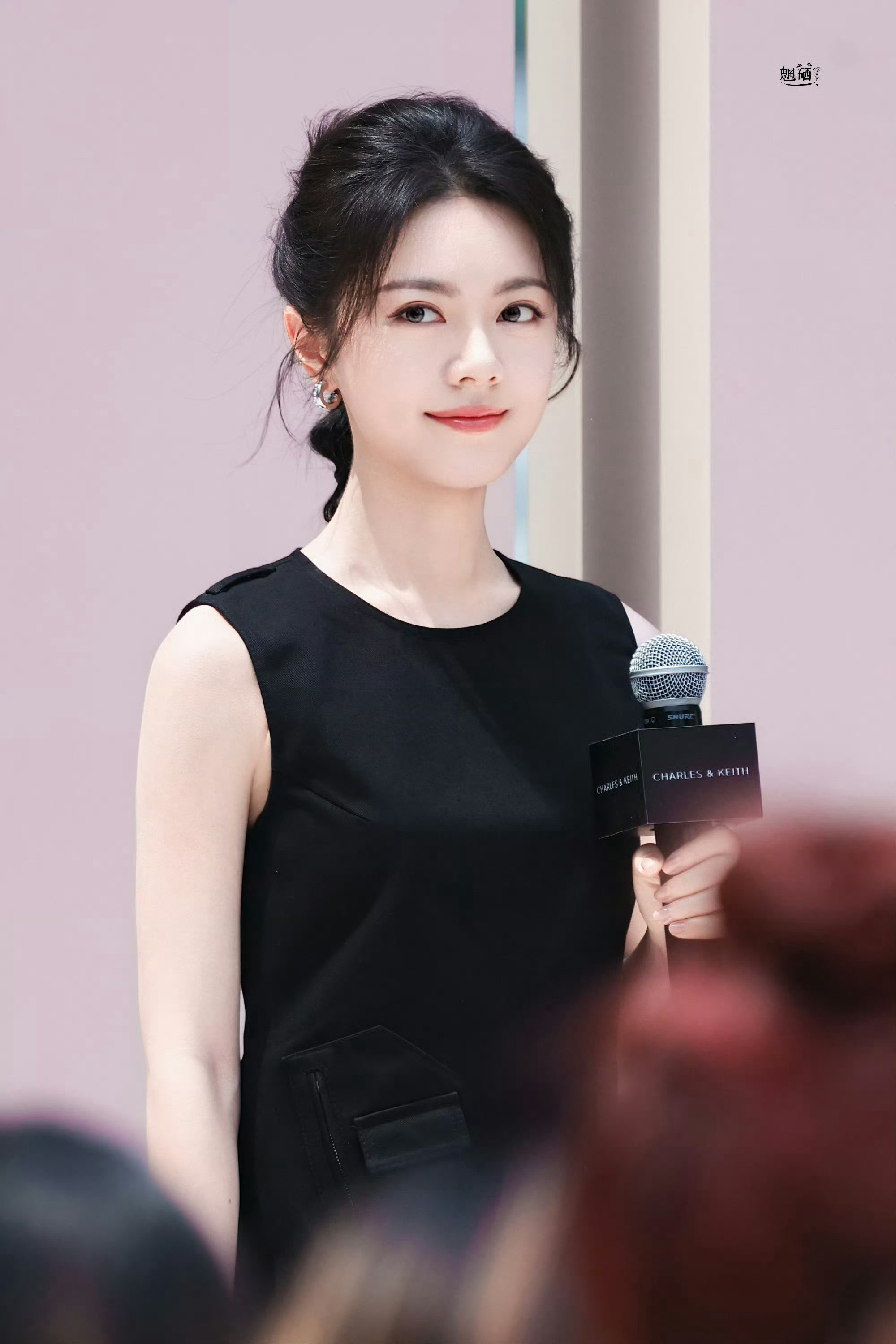 赵今麦高马尾千金完全甜酷千金🙉谁家小姐跑出来啦😍满分女就这样一直散发魅力同时