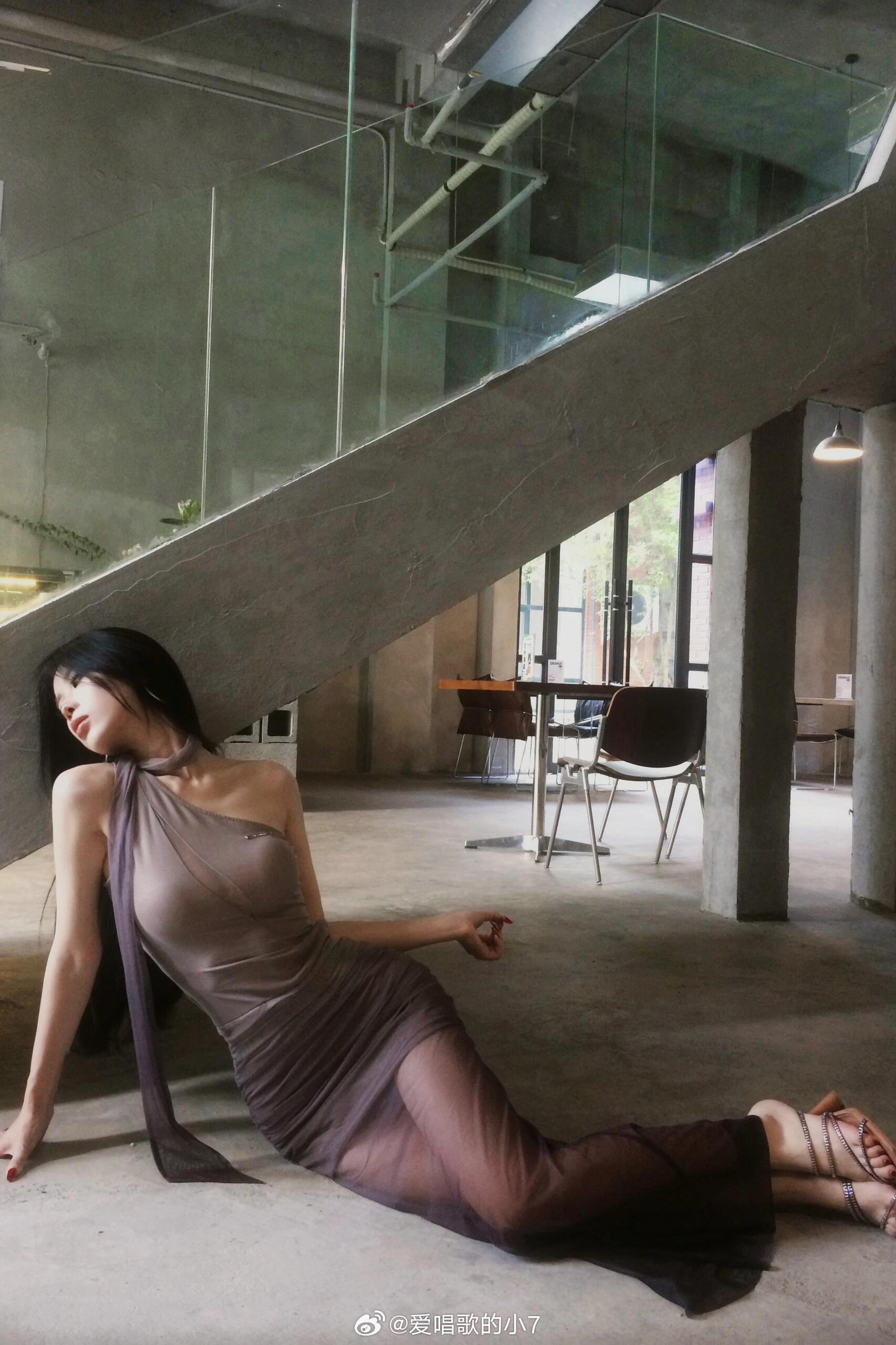 谈恋爱和照片一样从不p腿