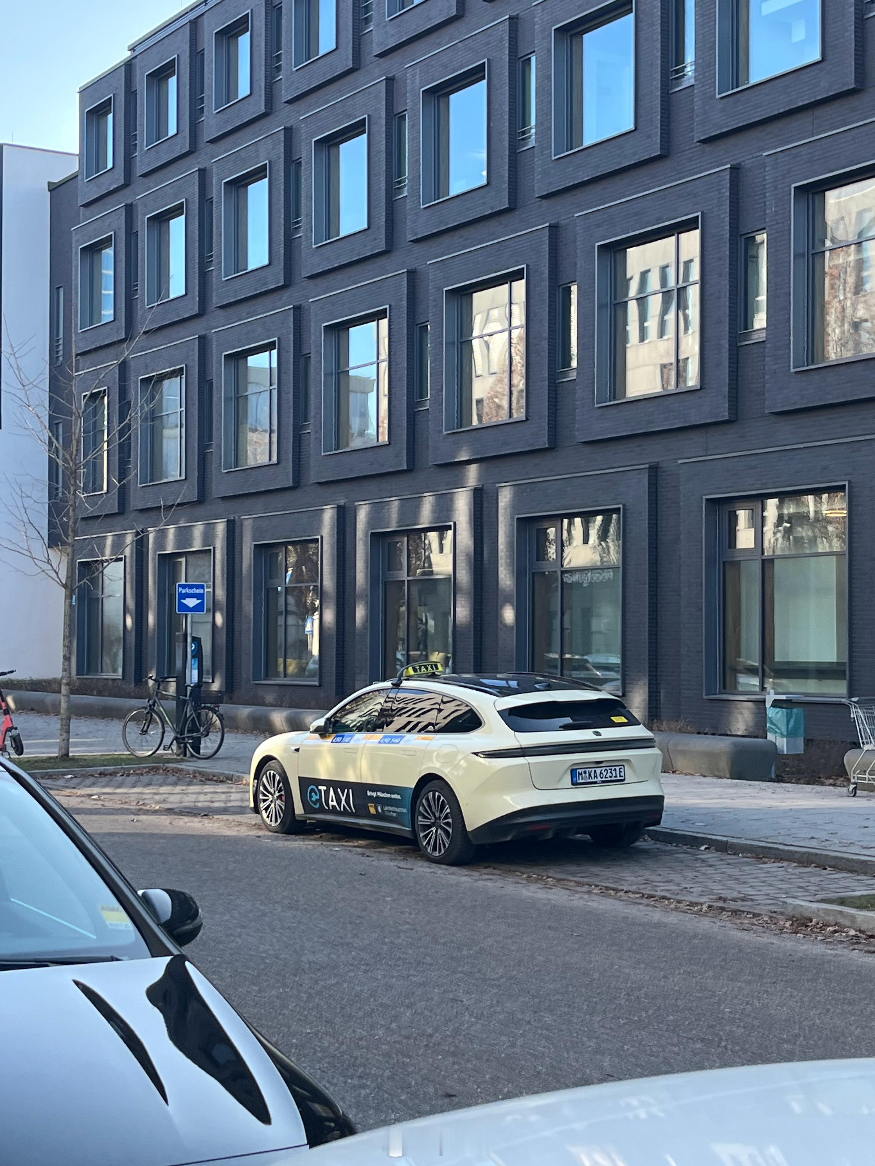 ET5t出租yz77聊车