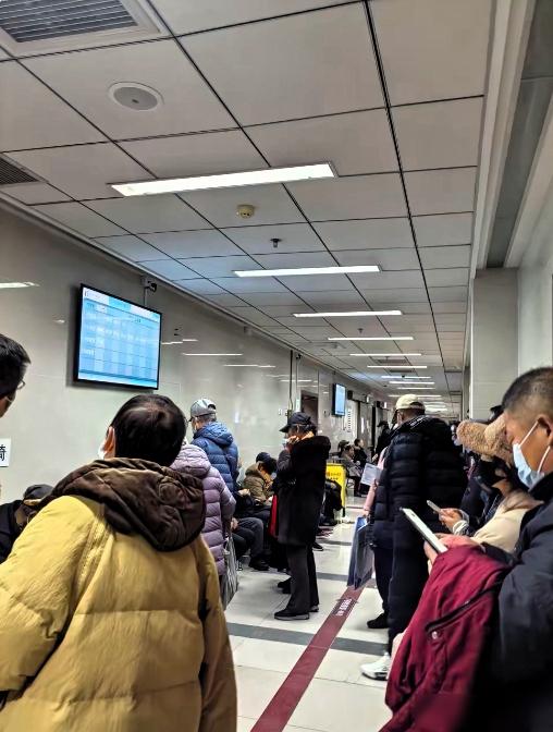 去了肿瘤医院才会明白的几个残酷事实。去年冬天陪母亲去复查，我在肿瘤医院门口站