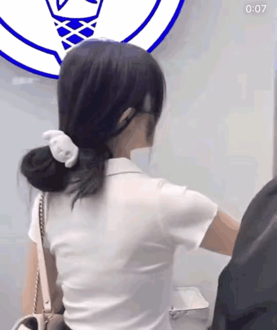 小姐姐这喉天赋异禀