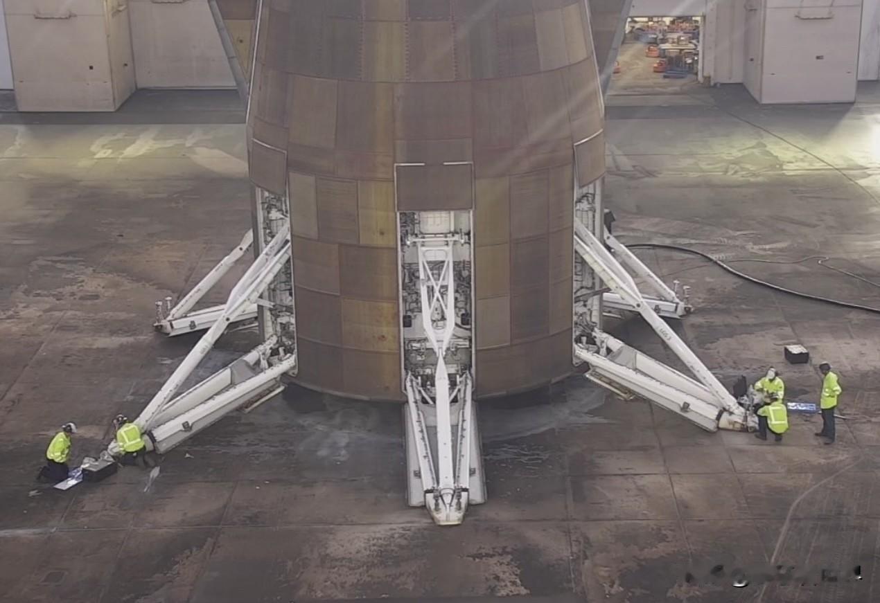 🚀本周，BlueOrigin成为历史上第二家使用逆向推进降落轨道火箭第一级的