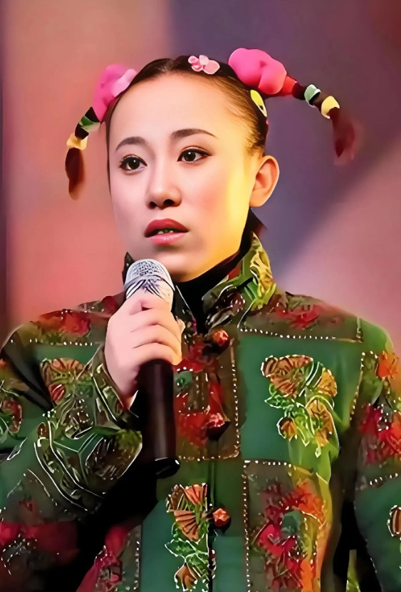 丫蛋的直播间里，有粉丝问她换几个老爷们了，看丫蛋这话接的多有水平。丫蛋是她