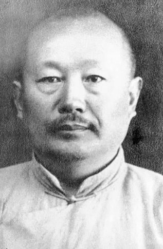 1927年，国民党高级将领范石生救了南昌起义仅剩的八百人，朱老总晚年仍对这位老友