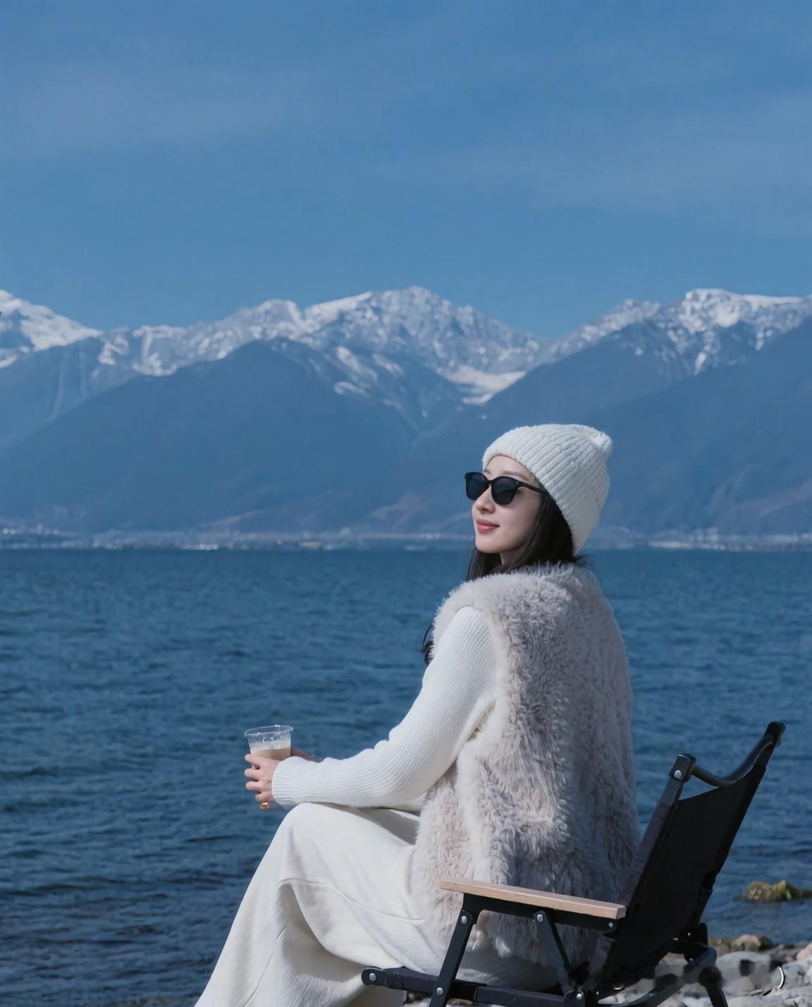 在感情这事上，无论男女，真的别太用力去求。这世上，很多东西都有它的因果。