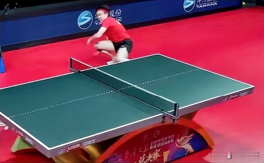 王楚钦的王之暴冲：一是直接得分在速度上让对手难以抵挡，在激情上让自己的士气