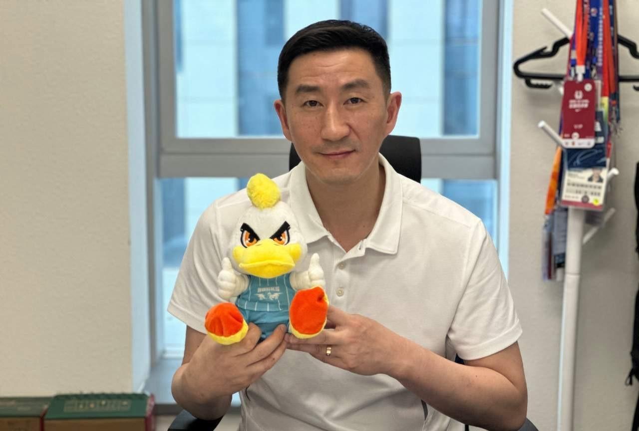 北京首钢男篮由张云松出任总经理后，俱乐部的运营团队将会持续提升，球队有希望迈入新