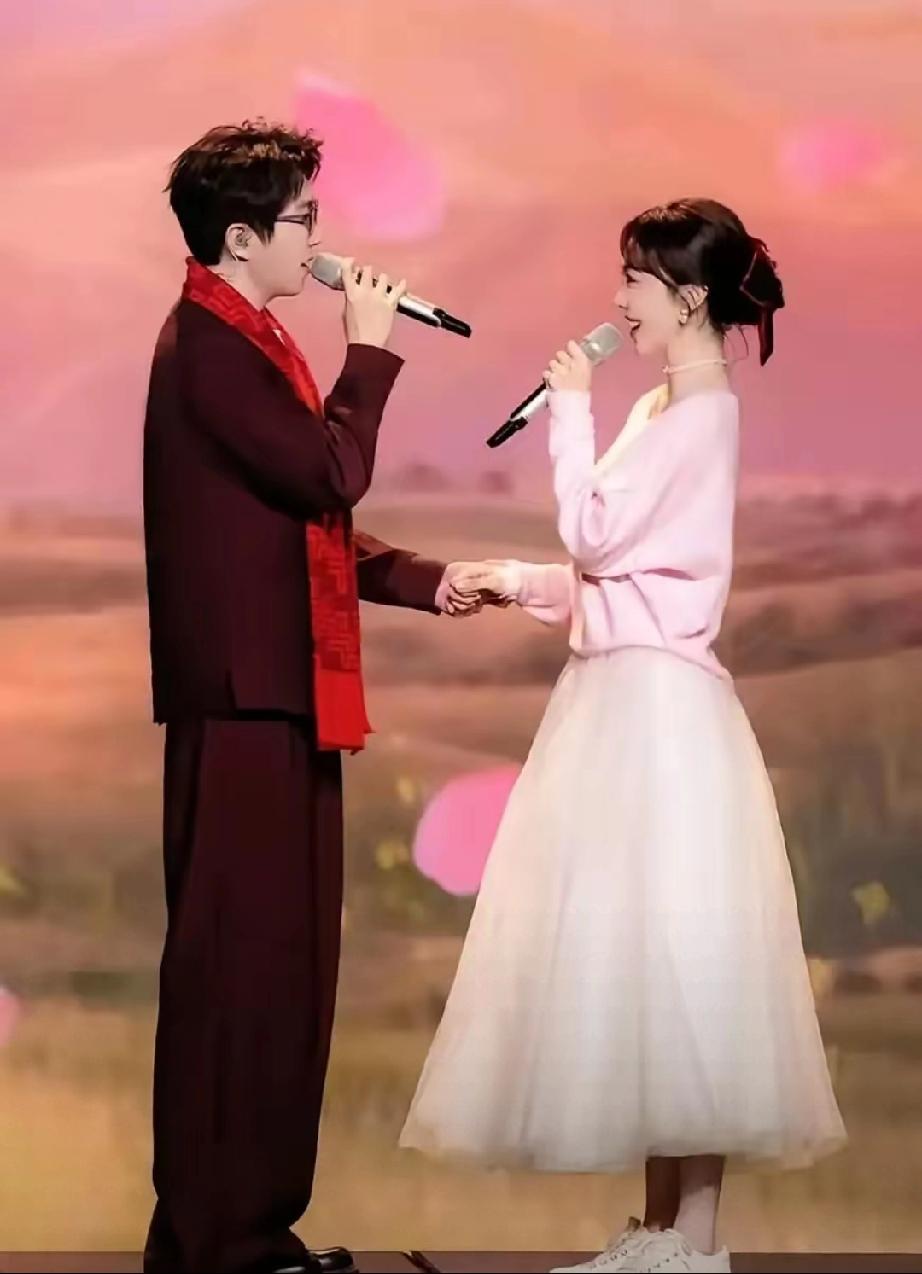 央视为啥总爱请毛不易？看完元宵晚会终于懂了！央视晚会频频邀请毛不