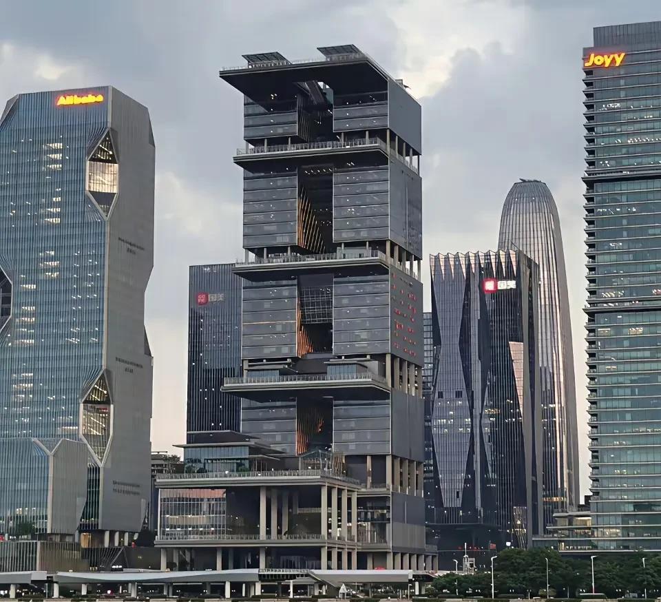 广州这建筑，很有特色！！！