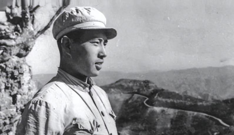 1952年，张文荣被美军俘虏后叛变，经过改造后，张文荣被安排打入志愿军内部，让他