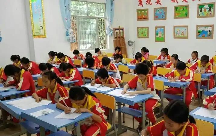 陪读多年，才敢告诉你的关于小学的几个真相！1、小学过得轻松，初中必定煎熬。这才