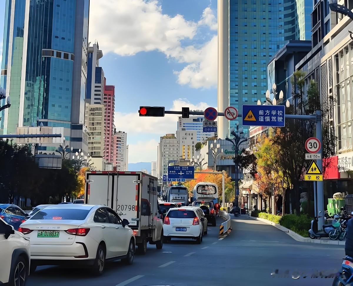 谁说宜居只能去昆明？国内这20座城市是你居住首选，看看你的家乡排第几？最近《