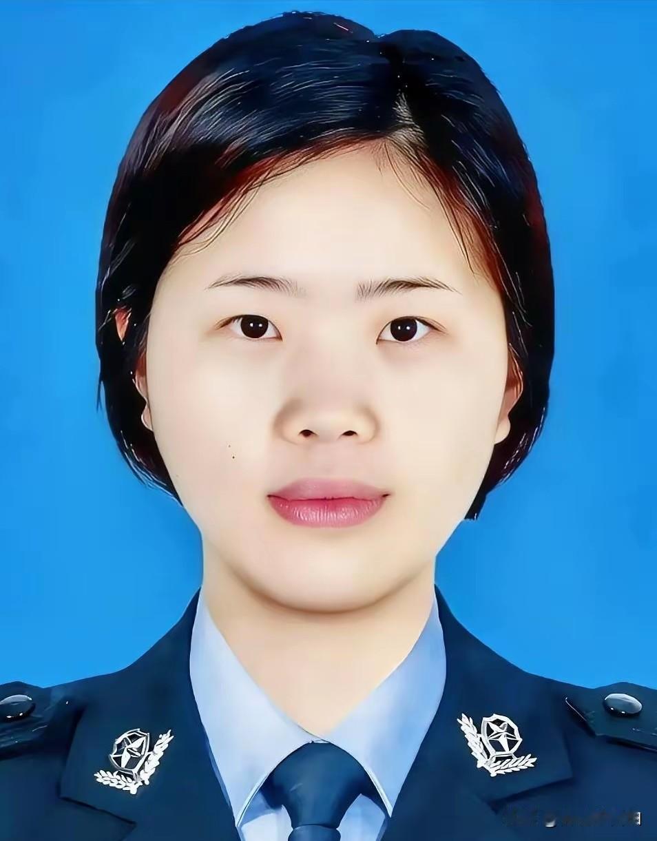 这两天刷新闻看得心里堵得慌，到处是查大老虎的消息。直到看见四川沐川那个叫罗慧琳