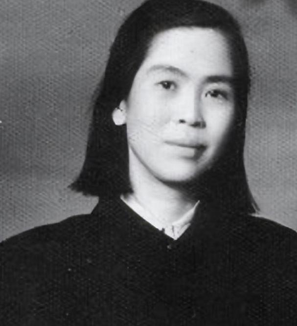 毛主席去世仅一个月后，贺子珍对李敏坦言自己终于能够开始做自己喜欢的工作了19