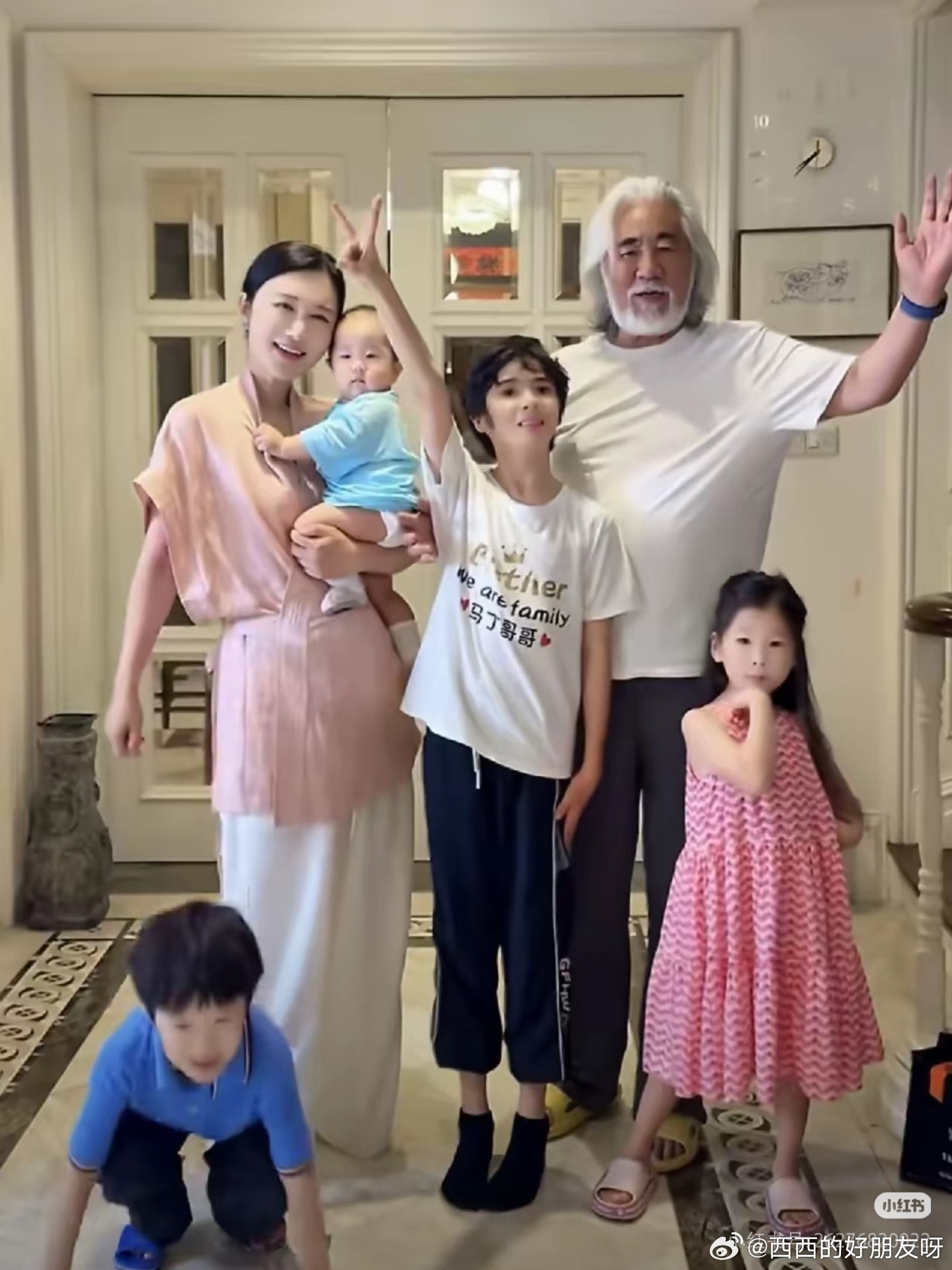 有钱人多生孩子没什么好说的。但男的都75岁了，基因真的够健康吗？《自然》研究显示，70岁男性精子致病