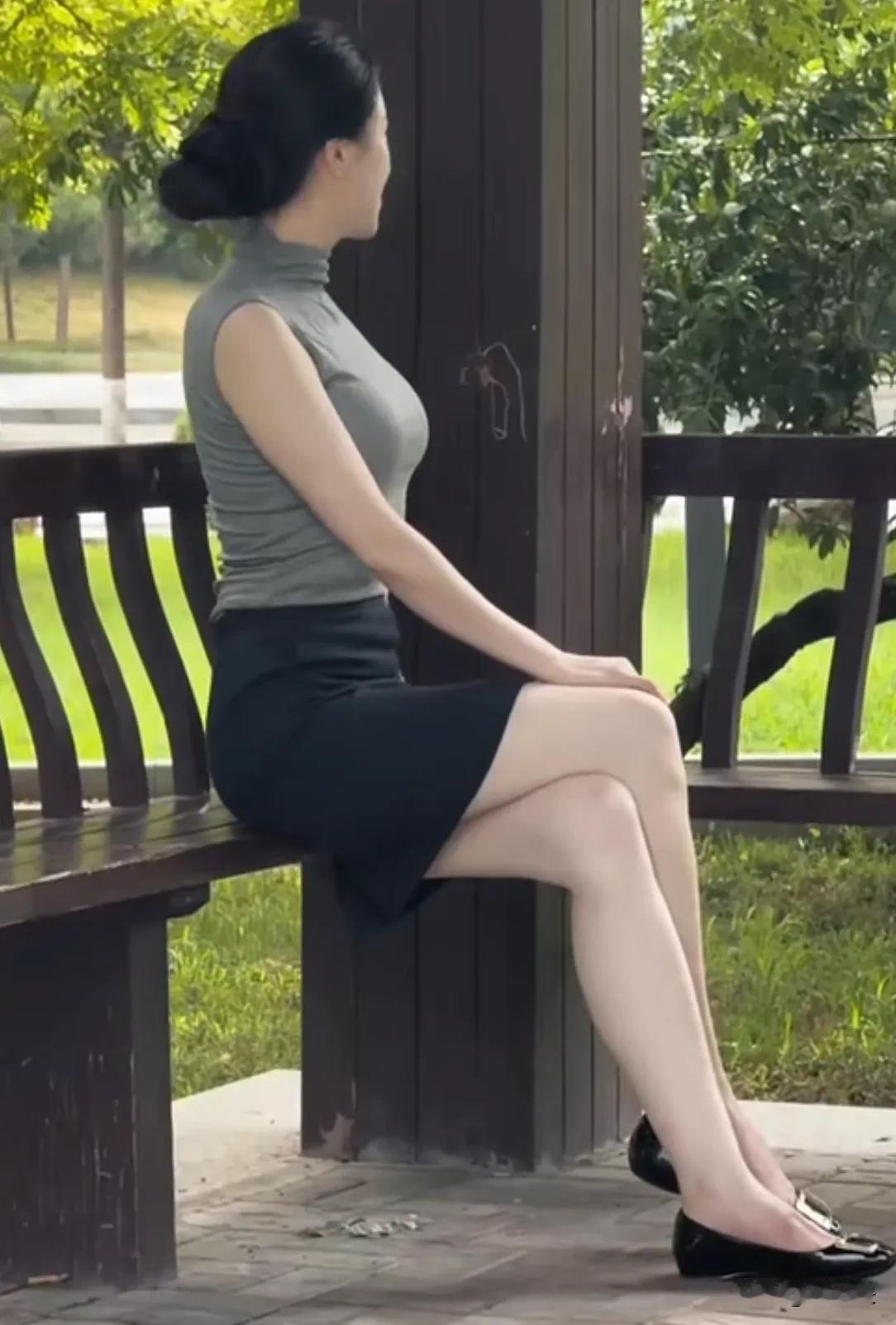 女人过了40岁就要学会放下，放下别人，也放下自己的执念。